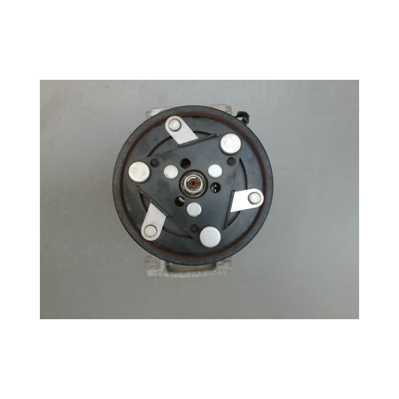 COMPRESSEUR AIR CONDITIONNE RENAULT MEGANE