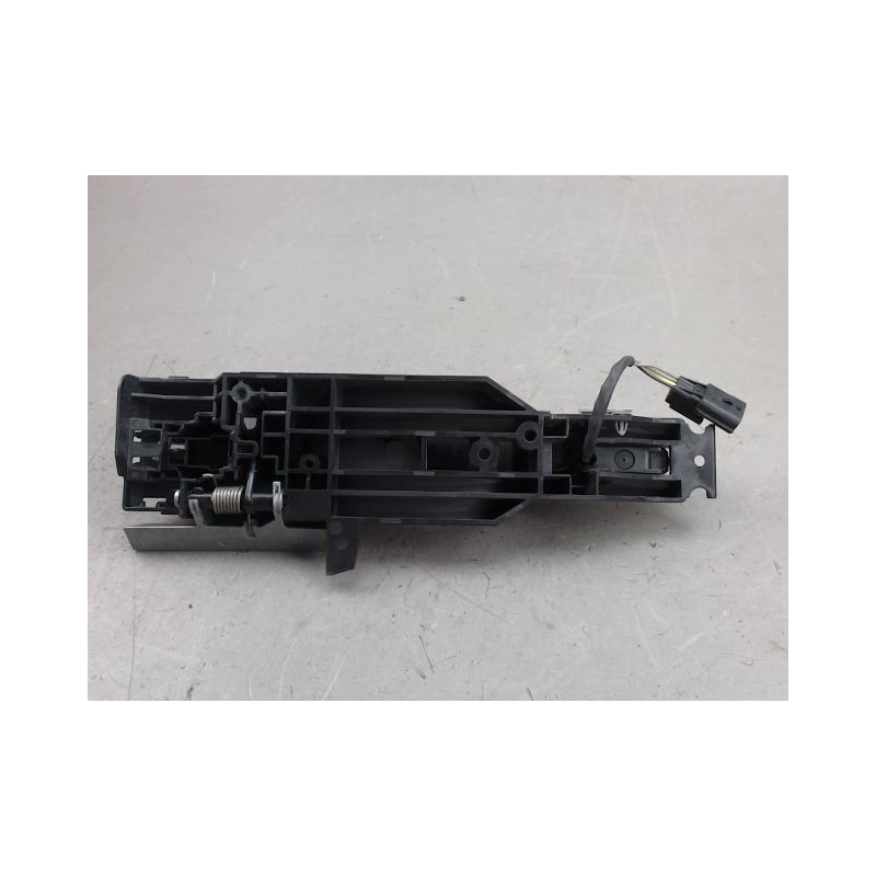 POIGNEE EXTERIEURE PORTE AVANT DROIT NISSAN QASHQAI