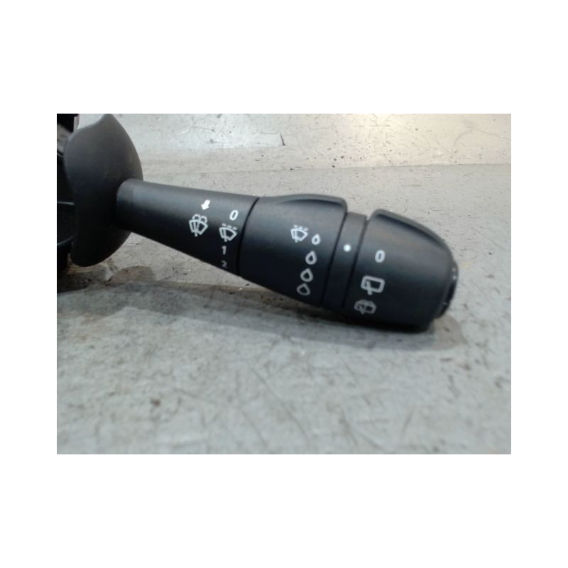 COMMANDE ESSUIE GLACE RENAULT CLIO