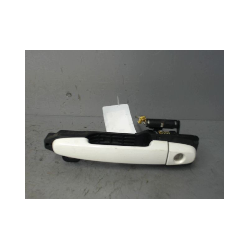 POIGNEE EXTERIEURE PORTE AVANT GAUCHE TOYOTA AYGO