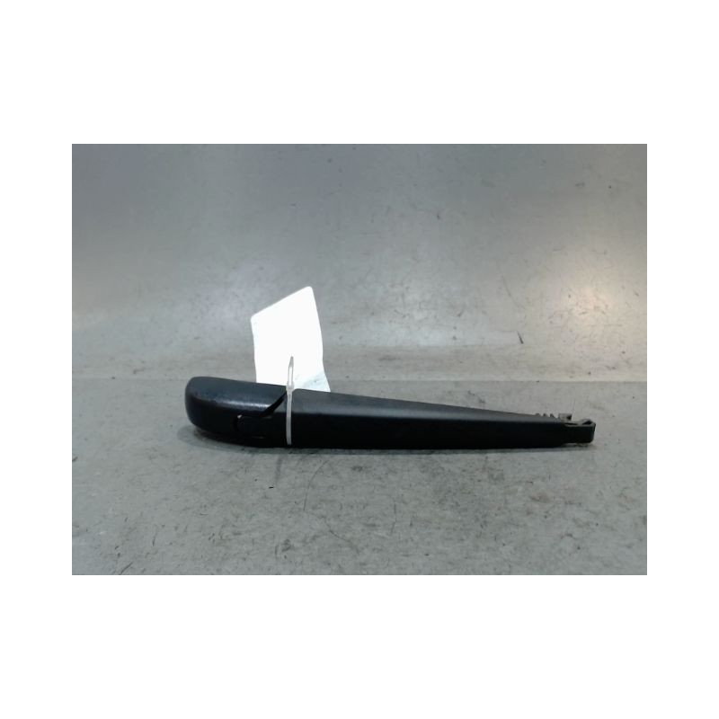 BRAS ESSUIE-GLACE ARRIERE TOYOTA AYGO