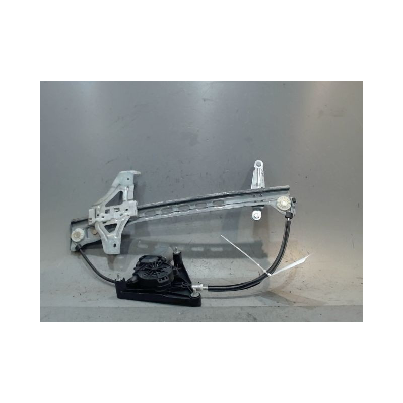 MECANISME+MOTEUR LEVE-GLACE AVANT DROIT TOYOTA AYGO