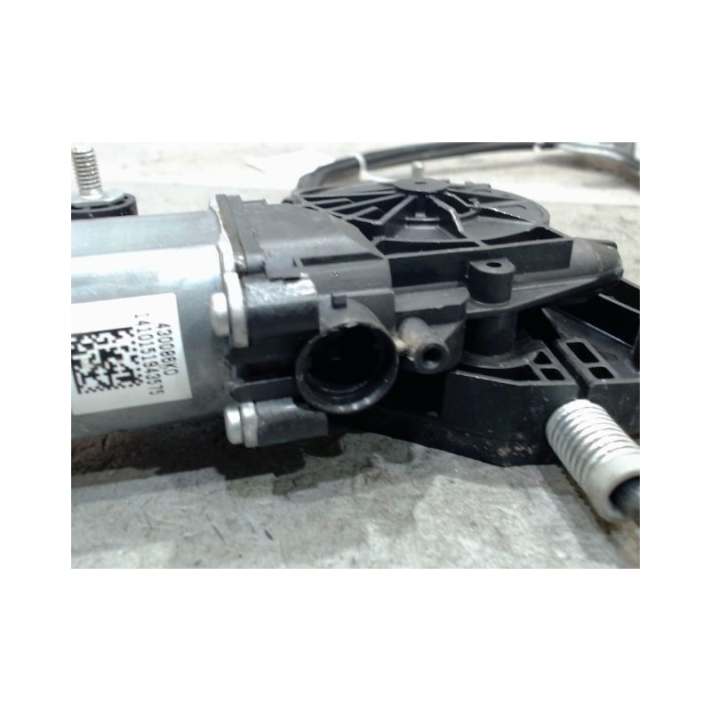 MECANISME+MOTEUR LEVE-GLACE AVANT DROIT TOYOTA AYGO
