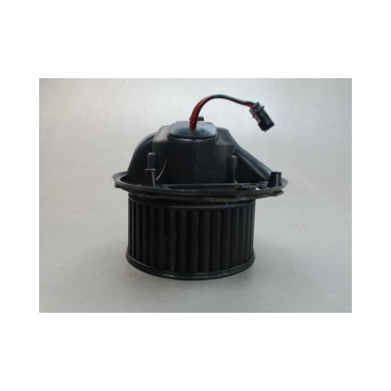 MOTEUR VENTILATEUR CHAUFFAGE VOLKSWAGEN TOURAN