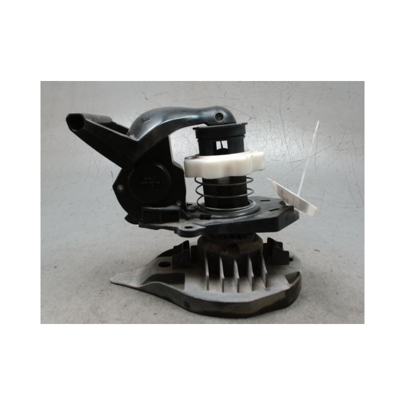 TREUIL DE ROUE DE SECOURS RENAULT CLIO III 2009-