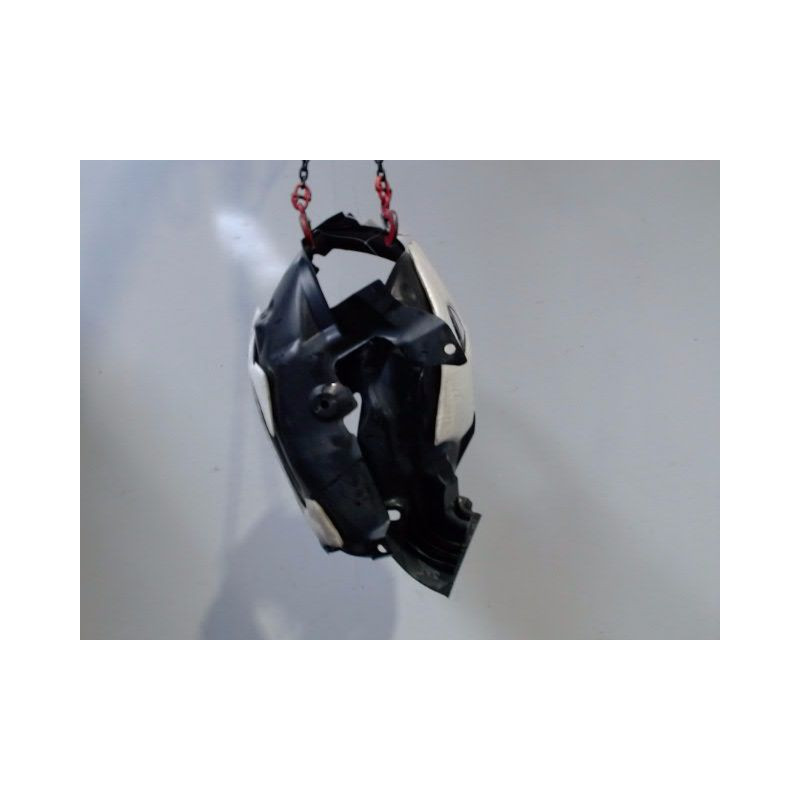 PARE-BOUE AVANT DROIT RENAULT MEGANE III 2008-