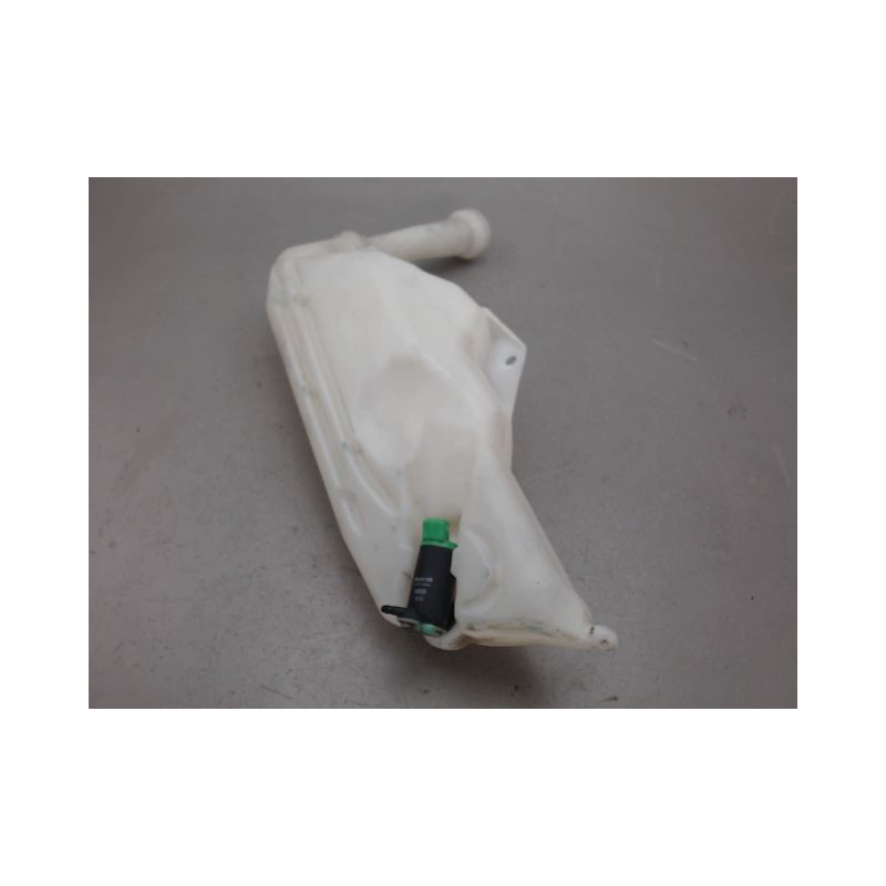 RESERVOIR LAVE-GLACE AVANT PEUGEOT 206