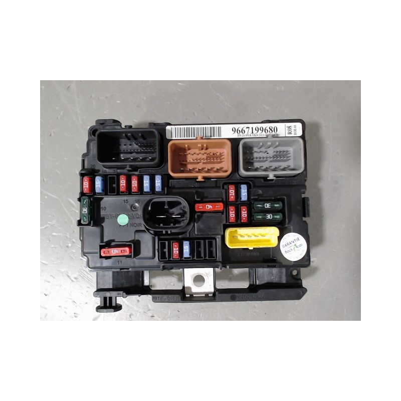 BOITE A FUSIBLES CITROEN DS3 2009-