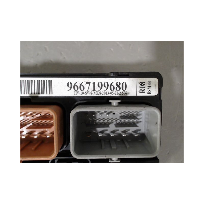 BOITE A FUSIBLES CITROEN DS3 2009-