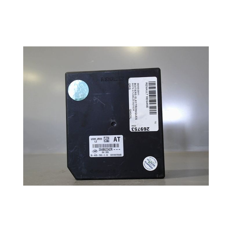 BOITE A FUSIBLES RENAULT MEGANE