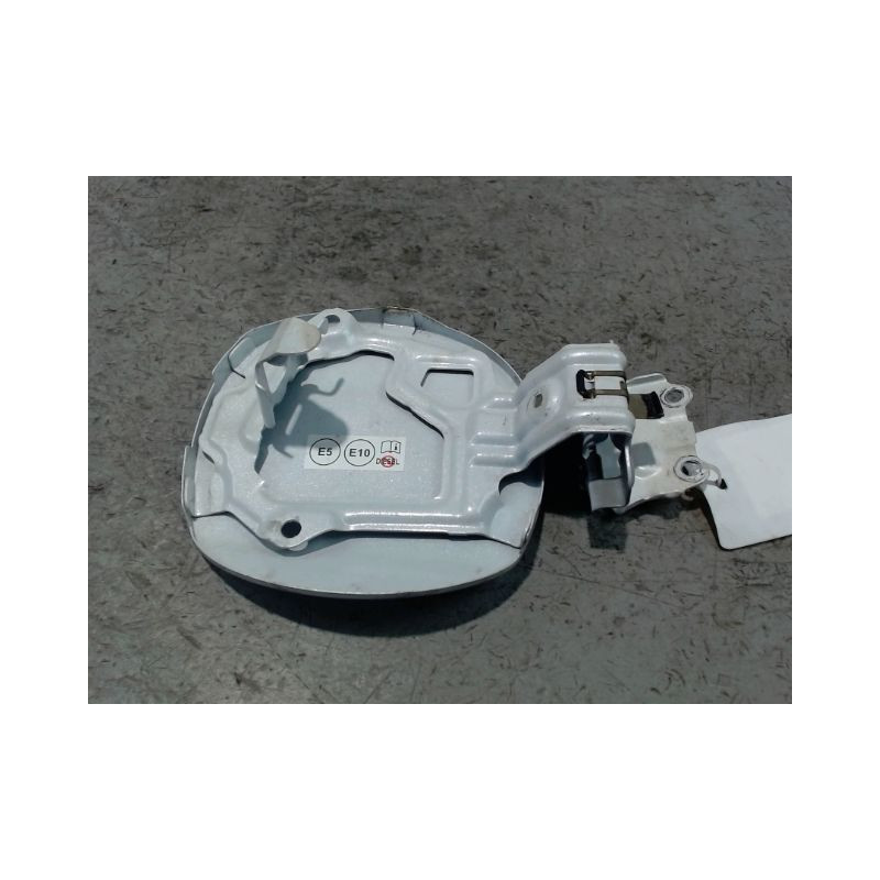 VOLET DE TRAPPE CARBURANT TOYOTA YARIS CRO