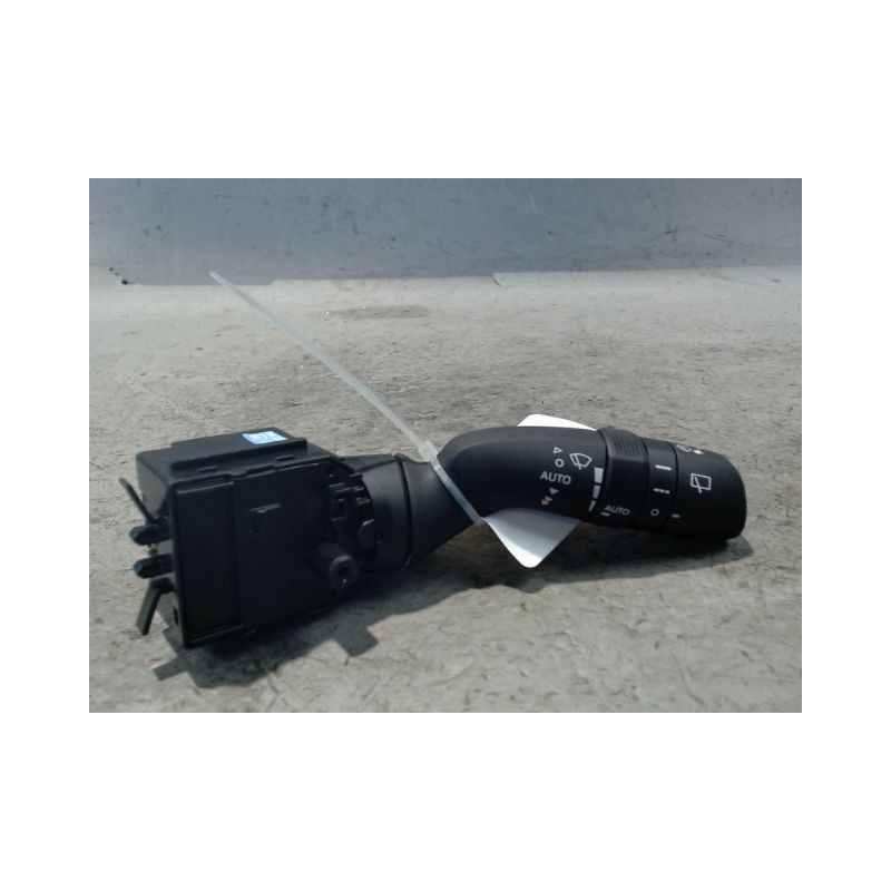 COMMANDE ESSUIE GLACE TOYOTA YARIS CRO