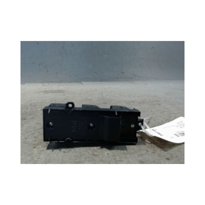 COMMANDE LEVE-GLACE PORTE AVG TOYOTA YARIS CRO