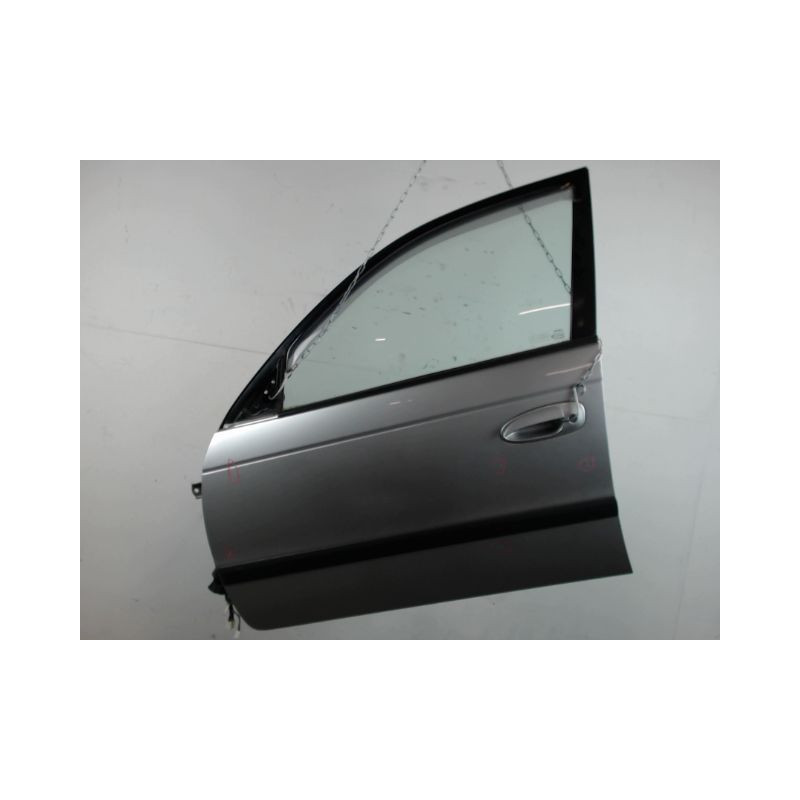 PORTE AVANT GAUCHE TOYOTA AVENSIS