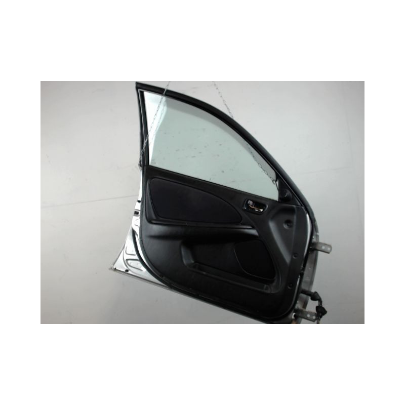 PORTE AVANT GAUCHE TOYOTA AVENSIS