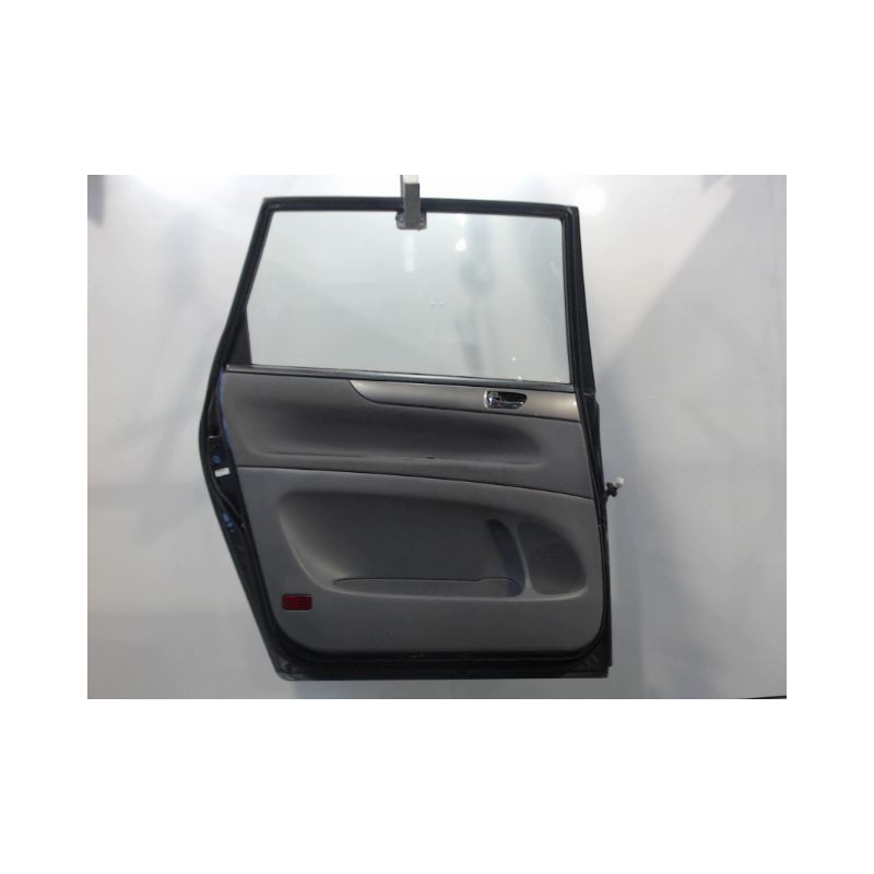 PORTE ARRIERE GAUCHE TOYOTA AVENSIS VERSO 01-03