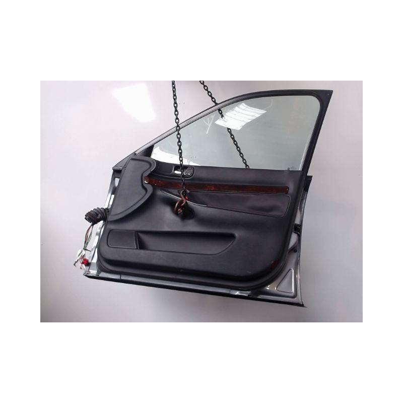 PORTE AVANT DROIT AUDI A4 99-2001
