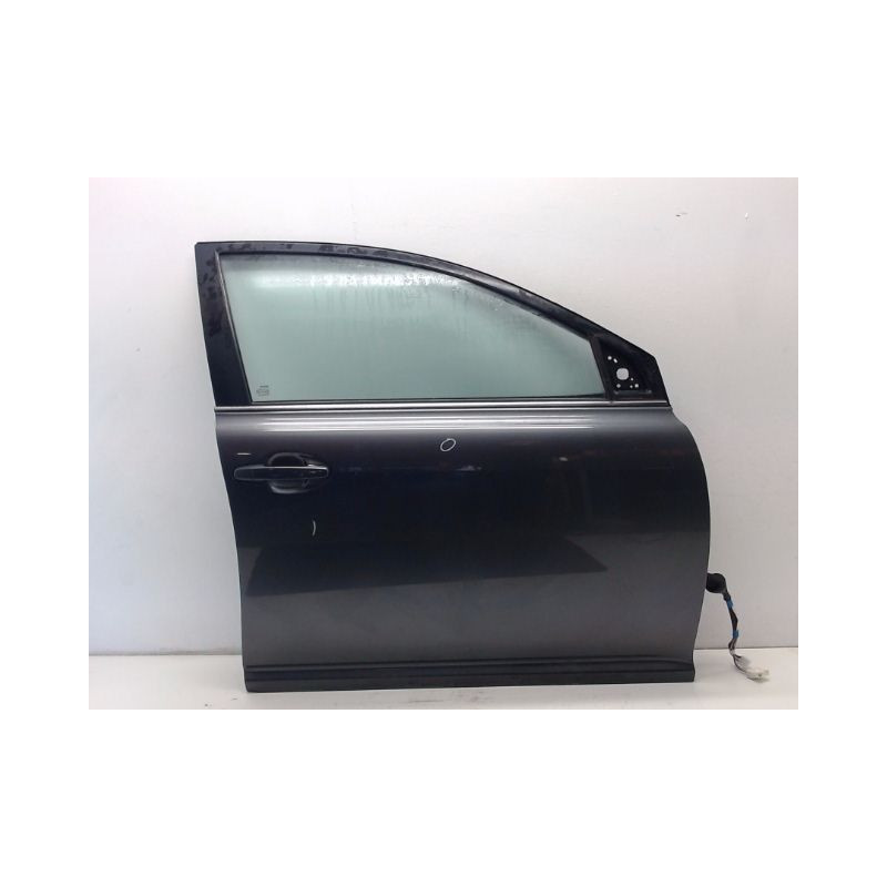 PORTE AVANT DROIT TOYOTA AVENSIS