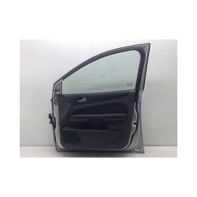 PORTE AVANT DROIT FORD FOCUS