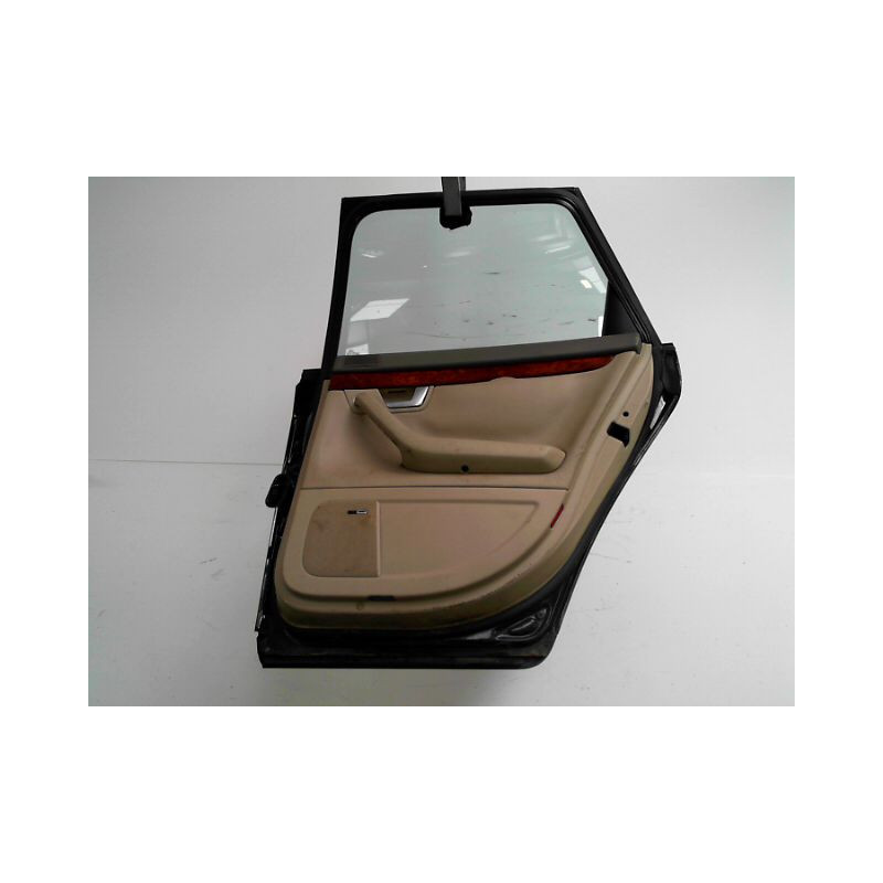PORTE ARRIERE DROIT AUDI A4 AVANT 99-2001
