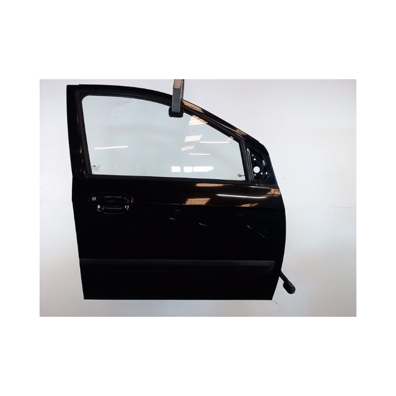 PORTE AVANT DROIT HYUNDAI GETZ 02-05