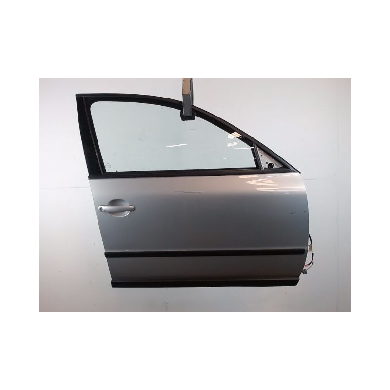 PORTE AVANT DROIT VOLKSWAGEN PASSAT 96-2000
