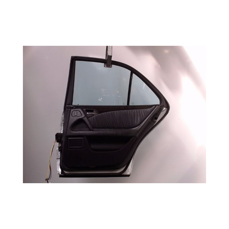 PORTE ARRIERE DROIT MERCEDES E200
