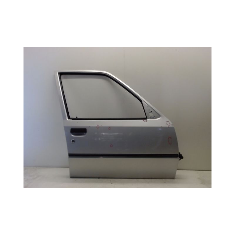 PORTE AVANT DROIT PEUGEOT 205