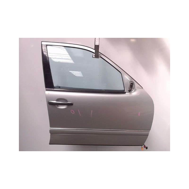 PORTE AVANT DROIT MERCEDES E200