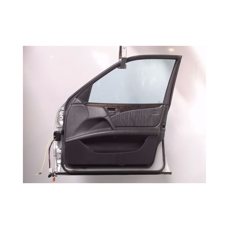 PORTE AVANT DROIT MERCEDES E200