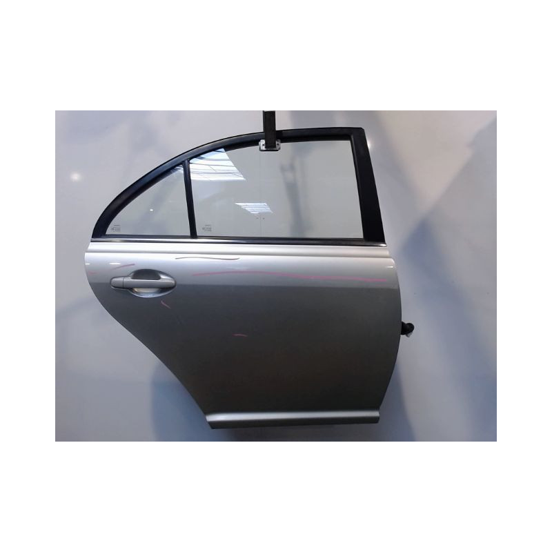 PORTE ARRIERE DROIT TOYOTA AVENSIS 2003-