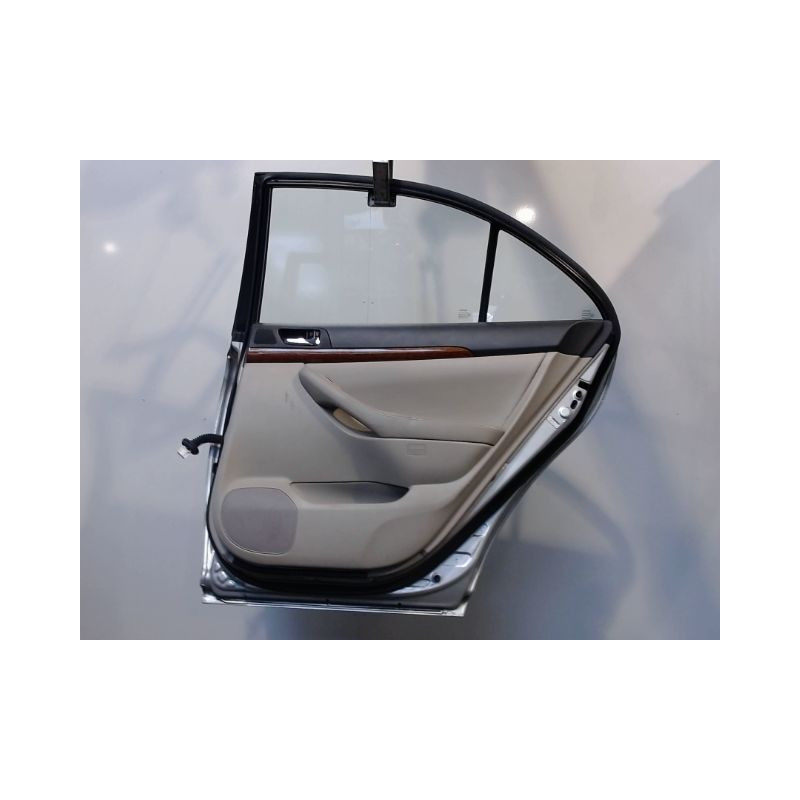 PORTE ARRIERE DROIT TOYOTA AVENSIS 2003-