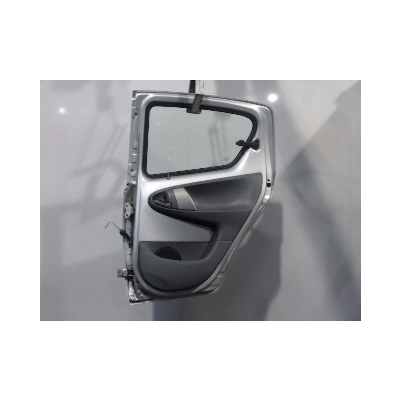 PORTE ARRIERE DROIT TOYOTA AYGO 5P