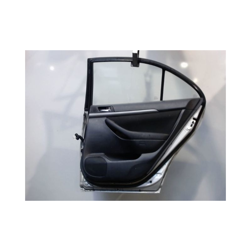 PORTE ARRIERE DROIT TOYOTA AVENSIS 2003-