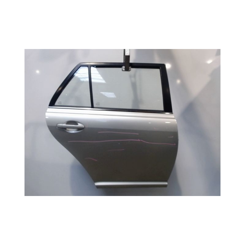 PORTE ARRIERE DROIT TOYOTA AVENSIS BREAK 2003-