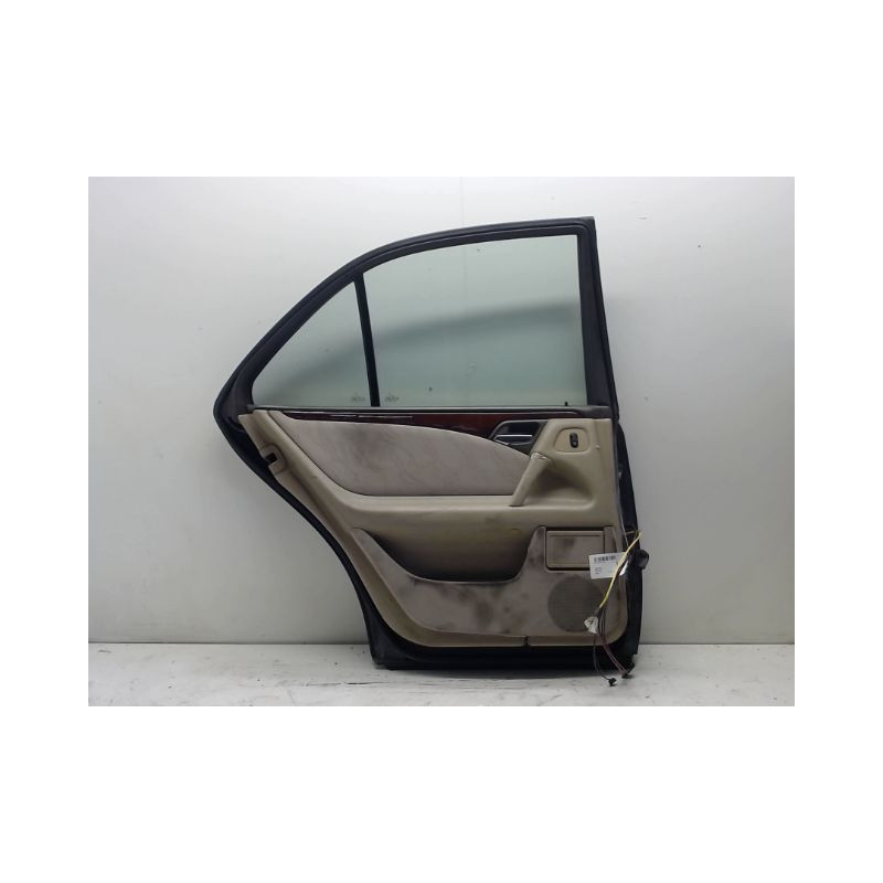 PORTE ARRIERE GAUCHE MERCEDES E220