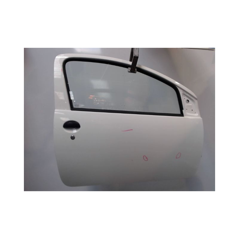 PORTE AVANT DROIT TOYOTA AYGO 3P