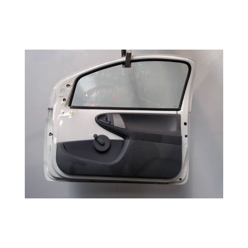 PORTE AVANT DROIT TOYOTA AYGO 3P
