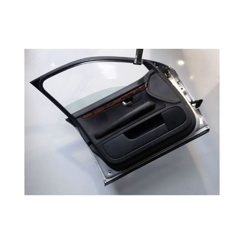 PORTE AVANT GAUCHE AUDI A4 AVANT 01-04