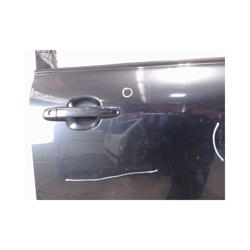 PORTE AVANT DROIT TOYOTA AVENSIS VERSO 01-03