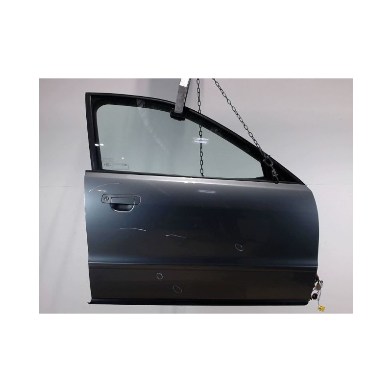 PORTE AVANT DROIT AUDI A4 AVANT 96-99
