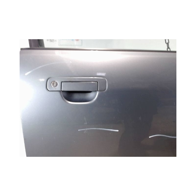 PORTE AVANT DROIT AUDI A4 AVANT 96-99