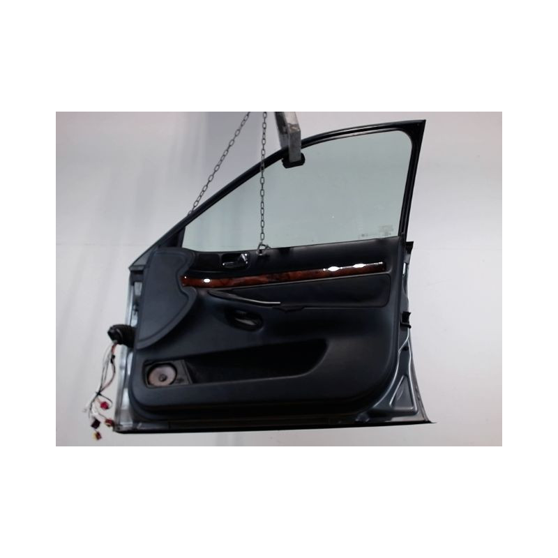 PORTE AVANT DROIT AUDI A4 AVANT 96-99