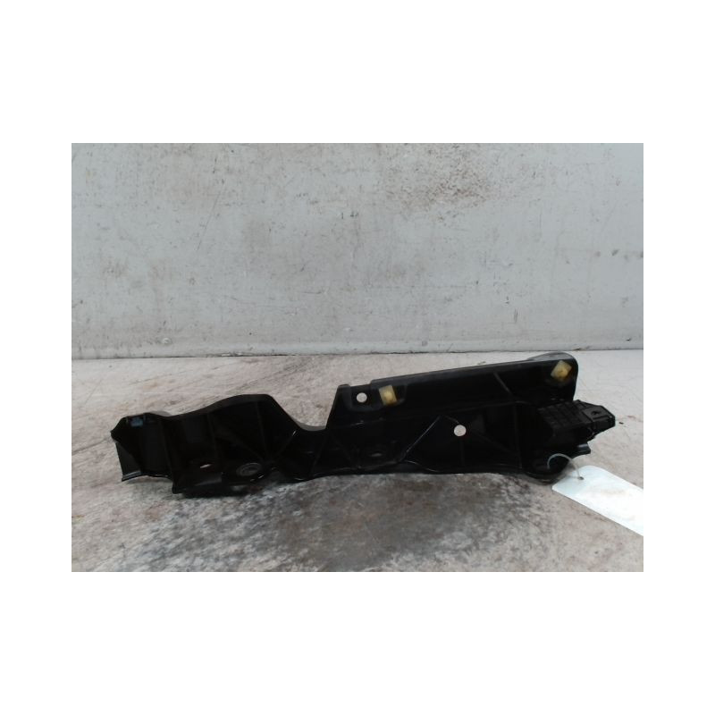SUPPORT AILE AVG RENAULT SCENIC III 2009-