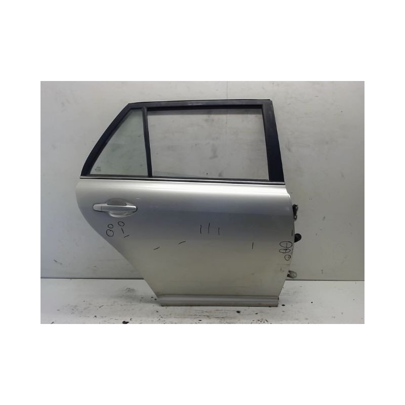 PORTE ARRIERE DROIT TOYOTA AVENSIS
