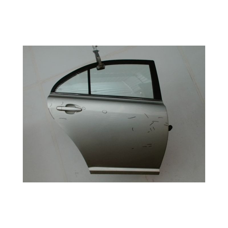 PORTE ARRIERE DROIT TOYOTA AVENSIS