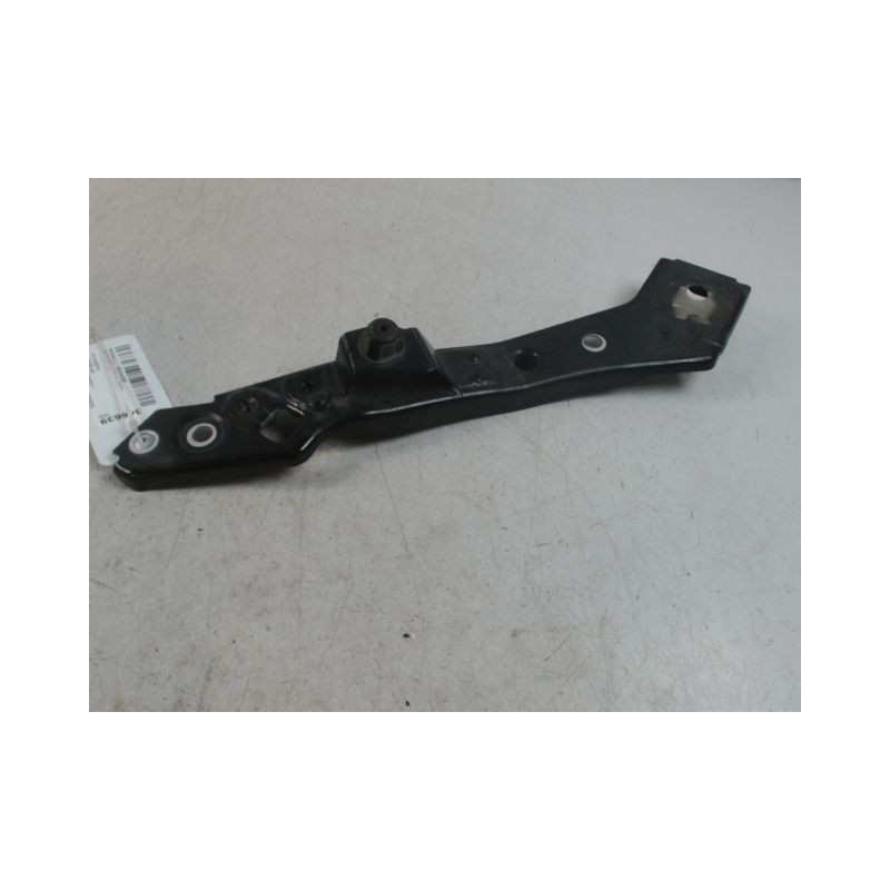 TOLE PORTE PHARE DROIT RENAULT MEGANE III 2008-