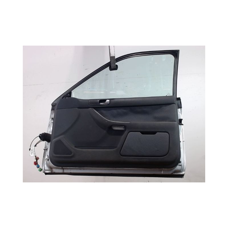PORTE AVANT DROIT AUDI A3 -2000