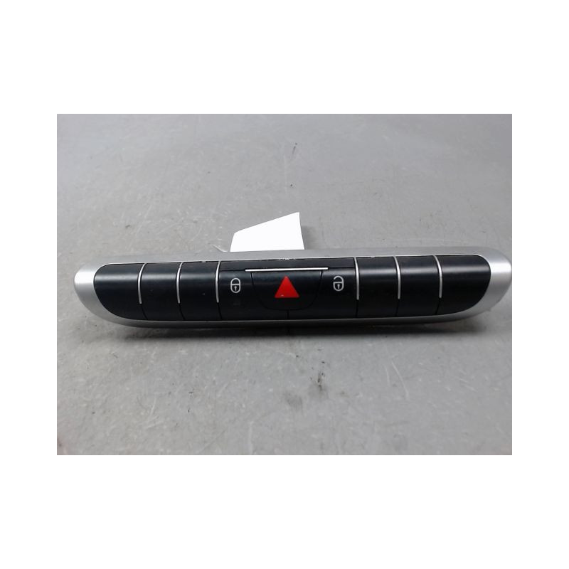 BOUTON DE WARNING SMART FORTWO COUPE 2007-