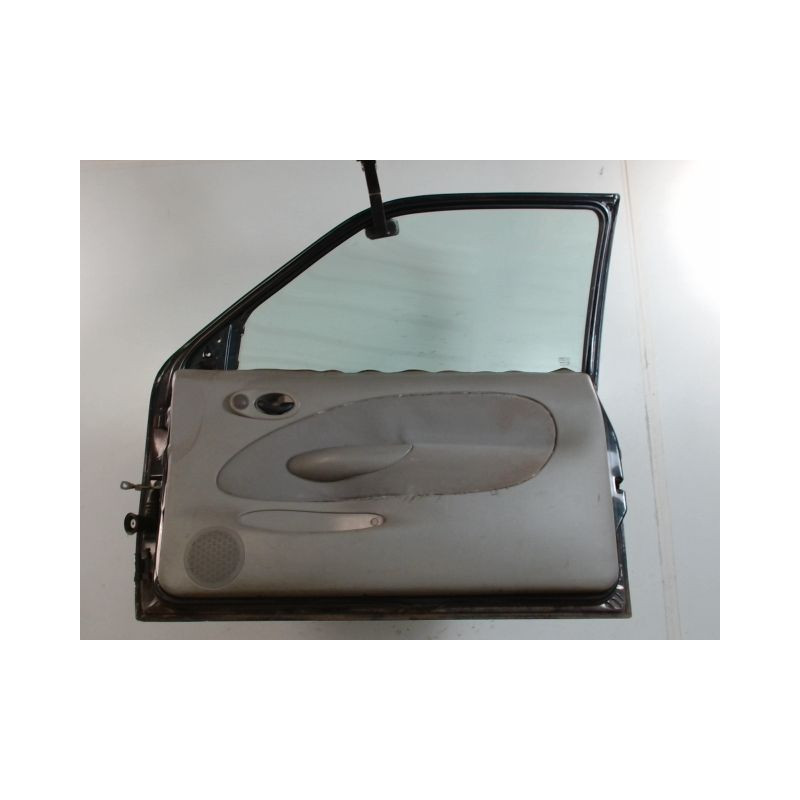 PORTE AVANT DROIT FORD FIESTA